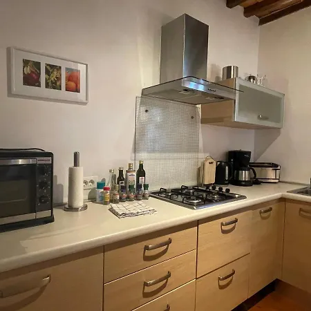 Casa Le Querce شقة كاستيغليون ديل لاغو