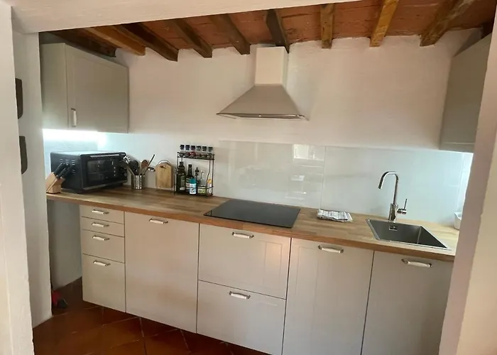 Casa Le Querce * كاستيغليون ديل لاغو