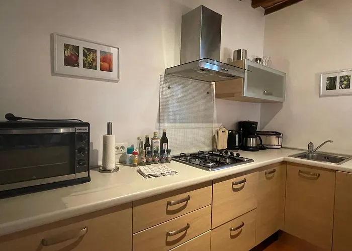 Casa Le Querce شقة كاستيغليون ديل لاغو