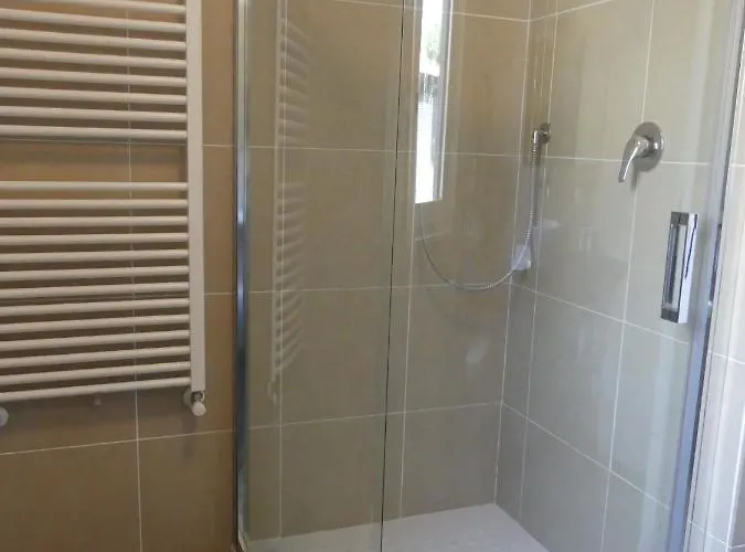 Casa Le Querce * كاستيغليون ديل لاغو